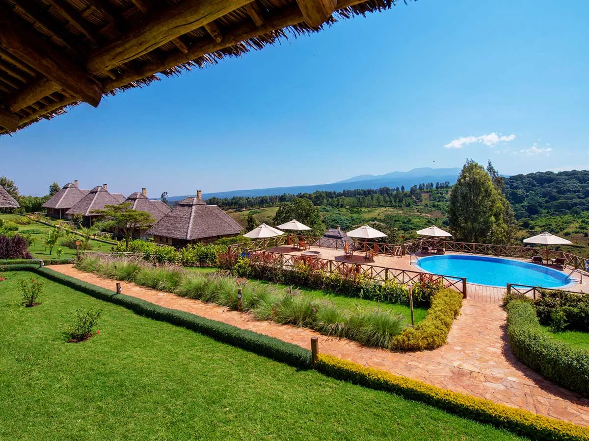 lodge-and-pool-1200×900.jpg